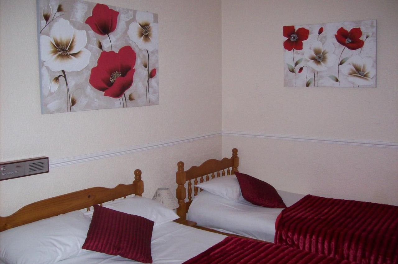 Avalon Guest Accommodation Great Yarmouth Exterior photo