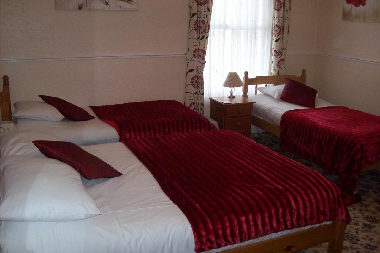 Avalon Guest Accommodation Great Yarmouth Exterior photo